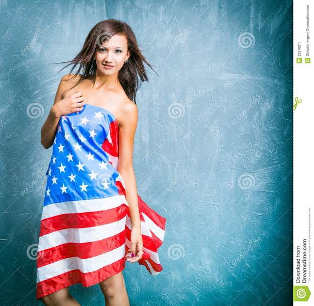 fashion-girls-usa-flag-against-textured-wall-32370 http://physicallive.com/derm-exclusive-reviews/