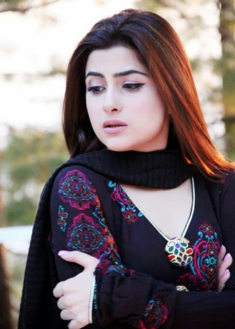 Actress-Sohai-Ali-Abro-Hot-Pics-11 Picture Box