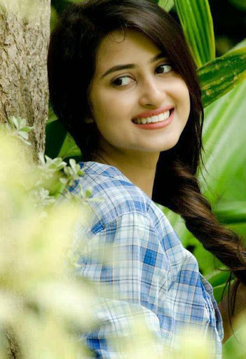 Sajal-Ali-Hot-Sexy-Bikini-Still Picture Box