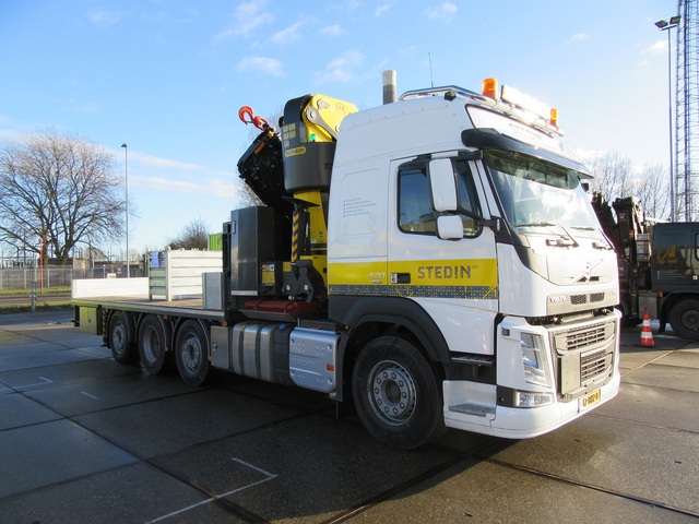 17-BHZ-8 Volvo FH Serie 4