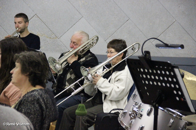 R.Th.B.Vriezen 05-01-2017 0022 Arnhems Fanfare Orkest_NieuwJaars Bijeenkomst na Repetitie_donderdag 5 januari 2017