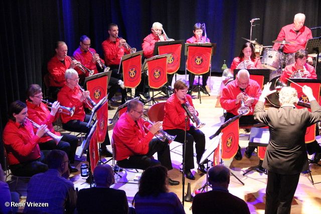 R.Th.B.Vriezen 08-01-2017 0199 Arnhems Fanfare Orkest & Muziekvereniging Heijenoord NieuwJaarsConcert K13 Velp zondag 8 januari 2017