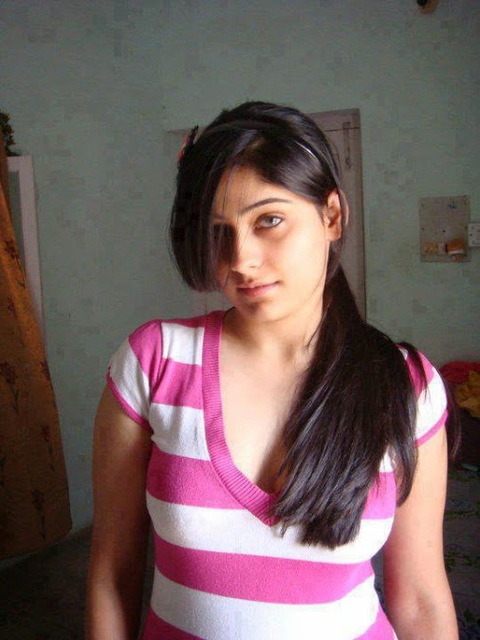 Beautiful and Cool Girl in  Jalandhar University's http://www.oralhealthplus.com/vigor-excel/