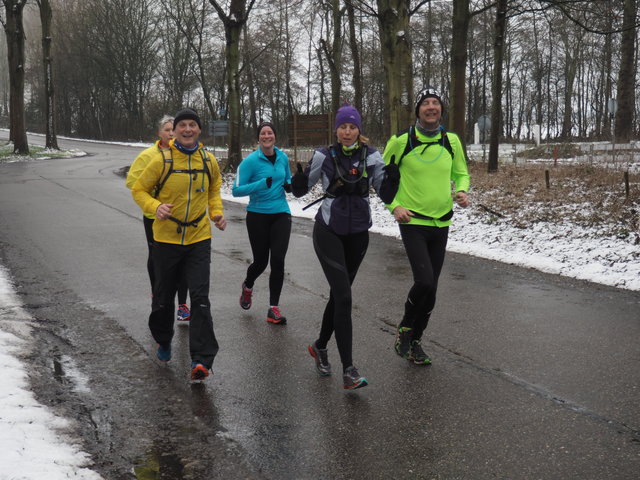 P2120199 Alpe d'Huzes Brielse brugloop 12-2-2017