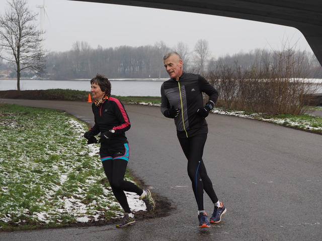 P2120225 Alpe d'Huzes Brielse brugloop 12-2-2017