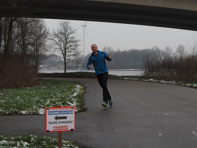 P2120233 Alpe d'Huzes Brielse brugloop 12-2-2017