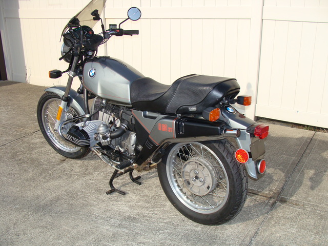 6207546 '83 R80ST, Grey (3) 6207546 â€™83 R80ST, GREY. Major 10K Factory Service, New Tires & Battery. Only 20,500 Miles