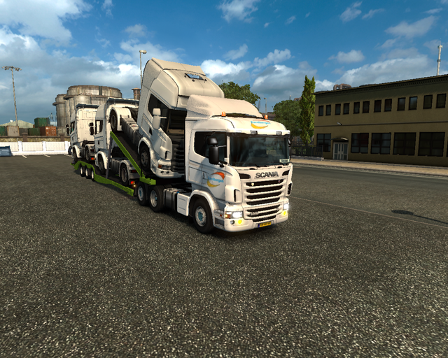 ets2 Scania R 4x2 + autotrailer Met 3 scania's Zan prive skin ets2