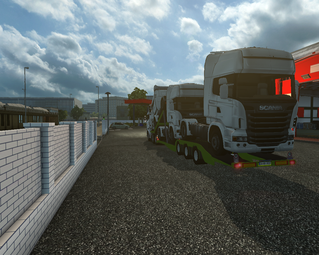 ets2 Scania R 4x2 + autotrailer Met 3 scania's Zan prive skin ets2