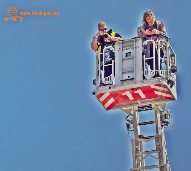 Aktion -Rettungsgasse bilden--52 Aktion "Rettungsgasse bilden" powered by STEINER Transporte, Siegen und www.nadelzauberdeluxe.de