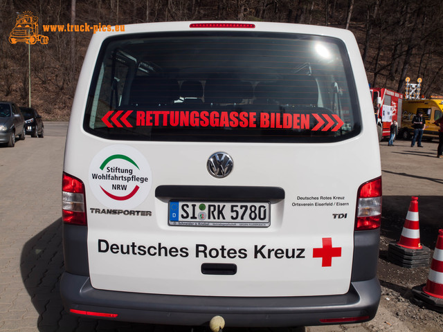 Aktion -Rettungsgasse bilden--55 Aktion "Rettungsgasse bilden" powered by STEINER Transporte, Siegen und www.nadelzauberdeluxe.de