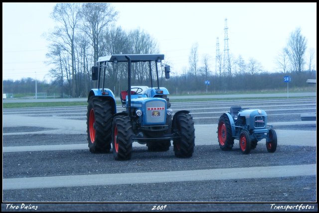 09-04-09 112-border Oldtimer beurs TT-Hall - Assen