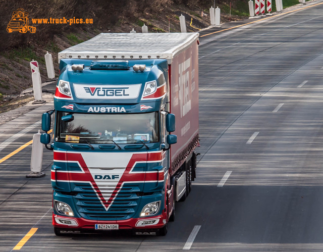 View from a bridge 2017-15 View from a bridge 2017 powered by www.truck-pics.eu