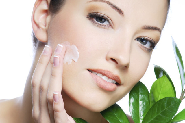 2-13 http://xtrfact.com/hydralie-ageless-moisturizer/