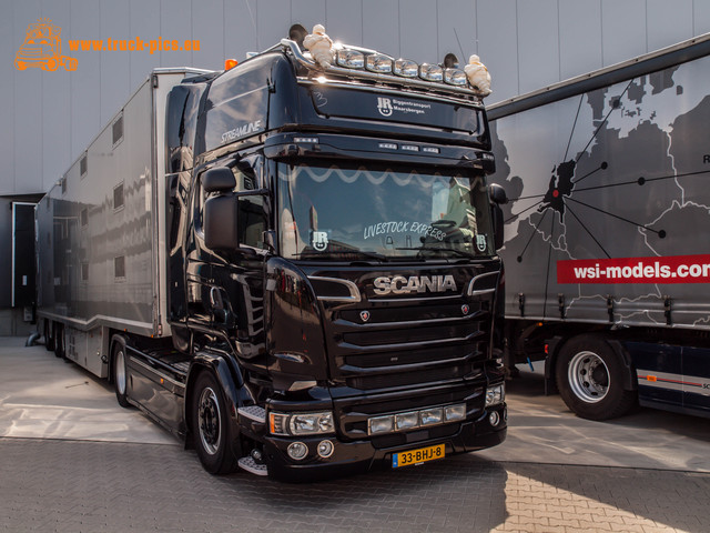 WSI XXL Trucks & Model Show 2017-12 WSI XXL Truck & Model Show 2017 powered by www.truck-pics.eu