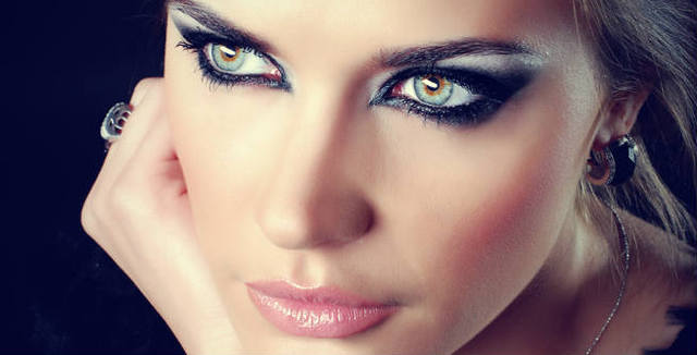 smokey-blue-eyes-1 http://platinumcleanserinfo.com/dazzling-eyes/	