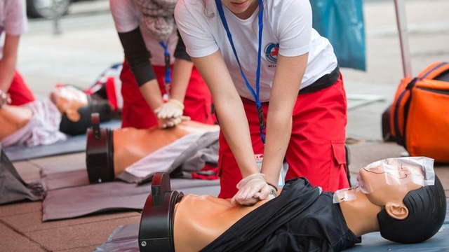 CPR Training Picture Box