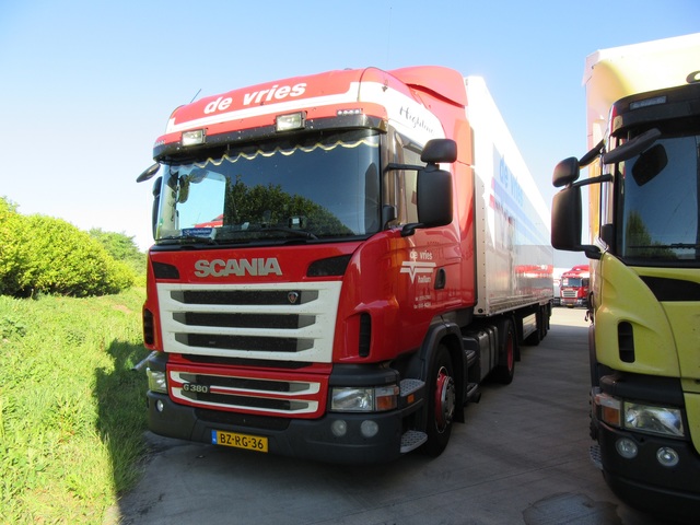 18 BZ-RG-36 Scania R Series 1/2