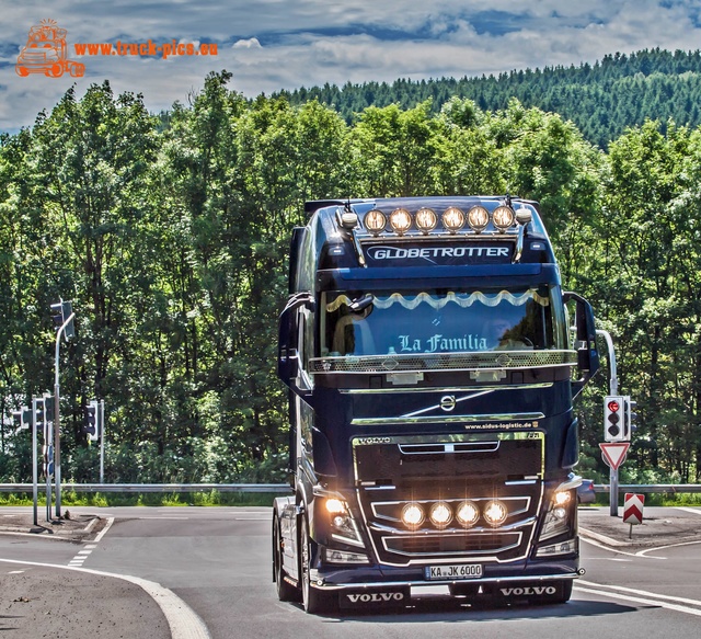 Airbrush-Trucks Schumacher & Franz on the run-12 Dietrich Truck Days 2017 - Wendener Truck Days 2017 powered by www.truck-pics.eu
