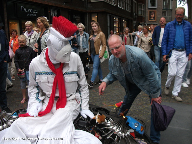 John op Straattheaterfestival 24-06-17 4 Various Outdoors from 2002 to present