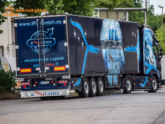 IFL Volvo, Night Fighter-26 Der VOLVO "Night Fighter" der Firma IFL in KÃ¶ln powered by www.truck-pics.eu