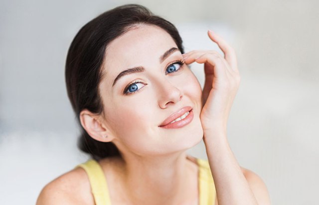 healthy-bright-face-woman-blue-eyes http://www.beaudermaskincare.com/admiria-refresh/