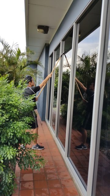 Window Cleaning Service Brisbane Clean4u.net.au/window-cleaning