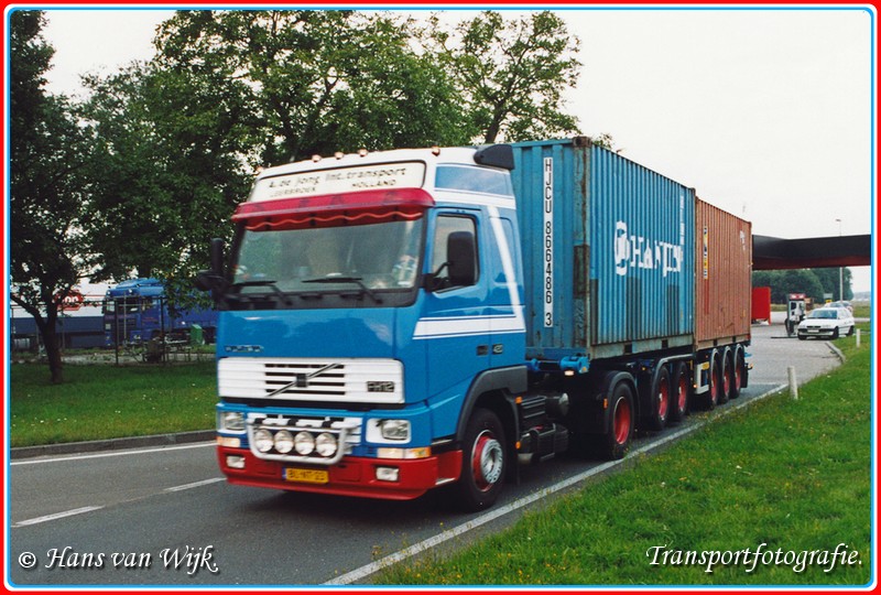 BL-NT-23-BorderMaker - Container Trucks