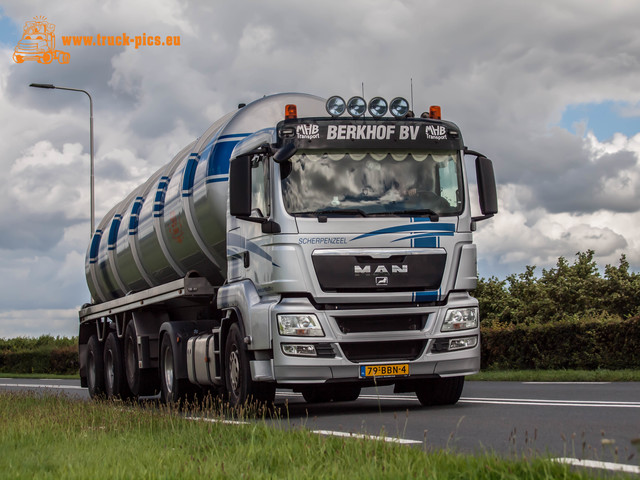 www.truck-pics.eu #NogHarderLopik #salmsteke-71 Nog Harder Lopik 2017 #salmsteke powered by www.truck-pics.eu