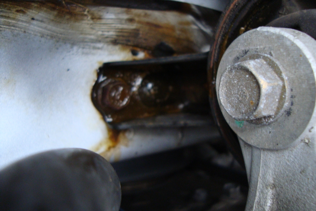DSC03360 engine mount