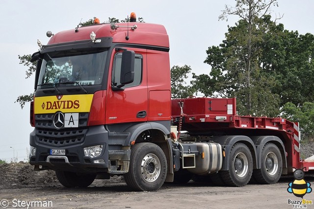 DSC 3181-BorderMaker Truck in the Koel 2017