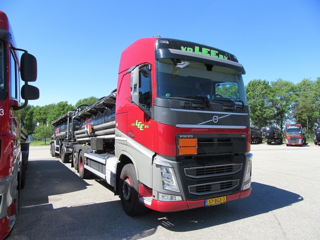 95 57-BGX-3 Volvo FH Serie 4