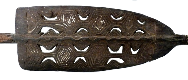 asmat-spear-msc-tilburg-1991 5404406965 o melanesische kunst