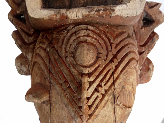 coastal-sepik-area-murik-lakes-prow--canoe-front-p melanesische kunst