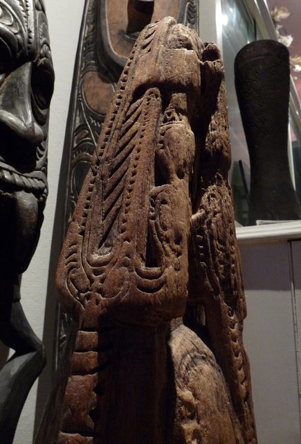 coastal-sepik-murik-lakes-or-bogia-coast-prow-fron melanesische kunst