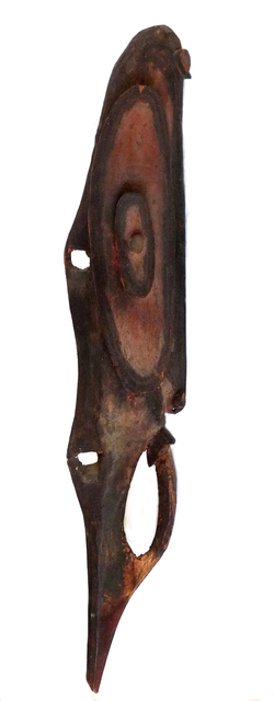 early-collected-gable-mask-extreme-heavy-wood-east melanesische kunst