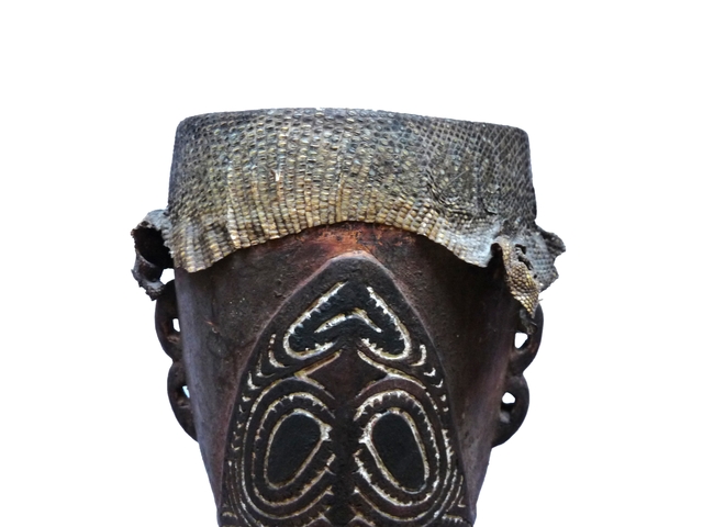 kundu-drum-coastal-sepik-area-papua-new-guinea 575 melanesische kunst