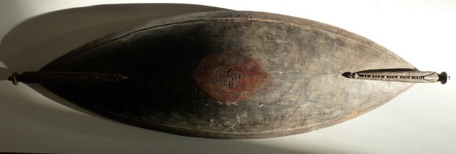 large-schouten-island-food-bowl--papua-new-guinea  melanesische kunst