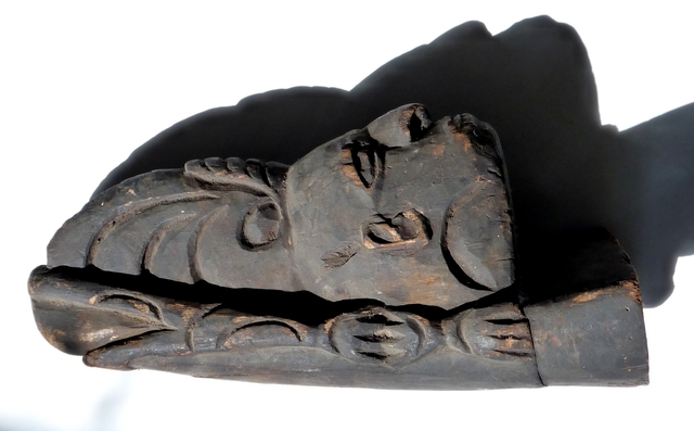 papua-asmat-canoe-prow-front-1960s 6922661846 o melanesische kunst