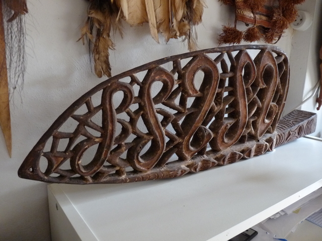 papua-asmat-front-of-canoe--prow 12177408974 o melanesische kunst