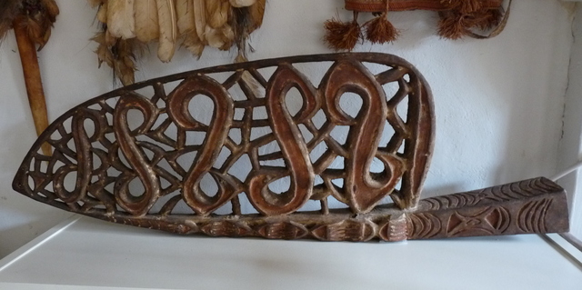 papua-asmat-front-of-canoe--prow 12177619876 o melanesische kunst