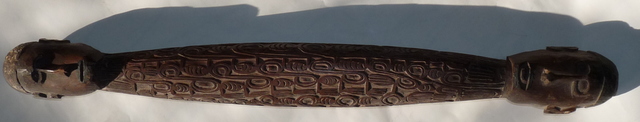 papua-asmat-ironwood-neckrest-or-headrest 81963181 melanesische kunst