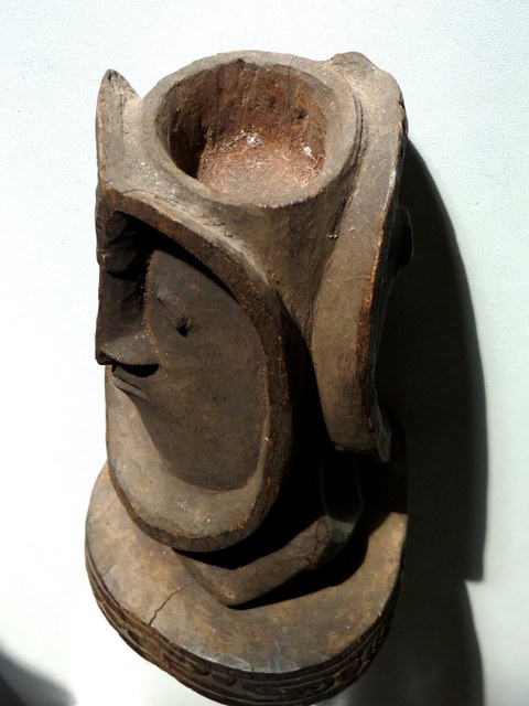 papua-new-guinea-boiken-betelnut-mortar 7789430840 melanesische kunst