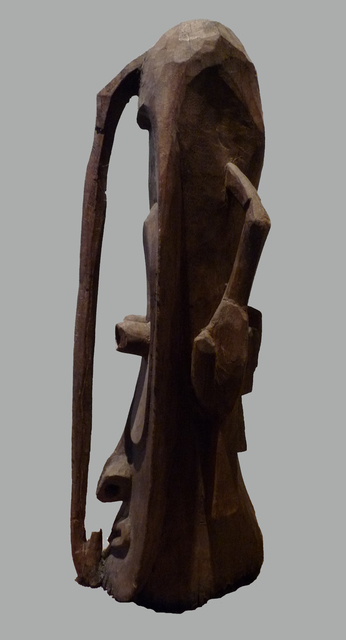 sepik-figure-with-two-birdssepik-spirit-head-with- melanesische kunst