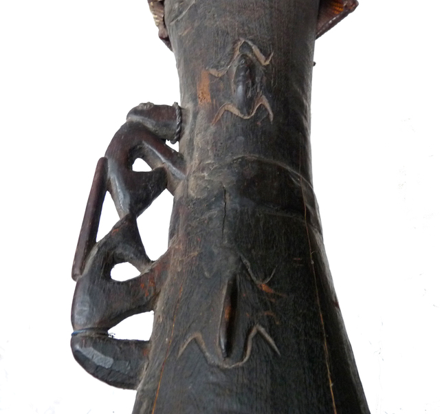 west-papua-northwest-asmat-drum-tifa 6088335283 o melanesische kunst