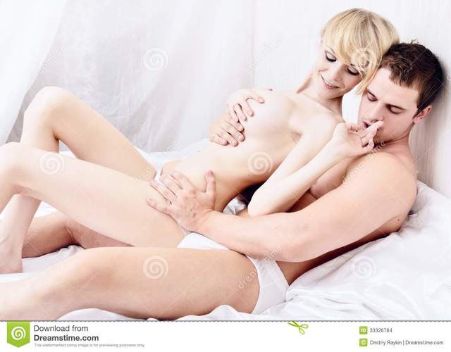 beautiful-naked-couple-making-love-bedroom-holding https://gomusclebuilding.com/max-rise-xs/
