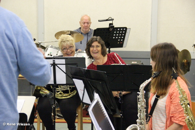 R.Th.B.Vriezen 20170930 134 Arnhems Fanfare Orkest StudieDag-Spelletjes-SnackBijRoosje zaterdag 30 september 2017