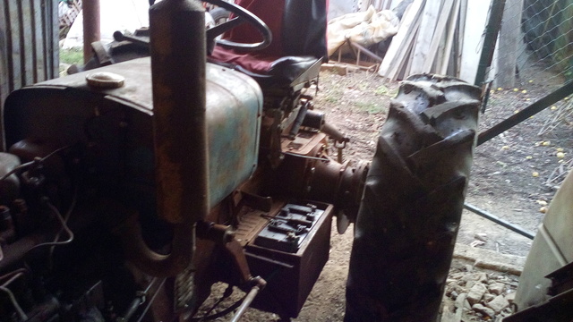Zetor 4011 m01e tractor real