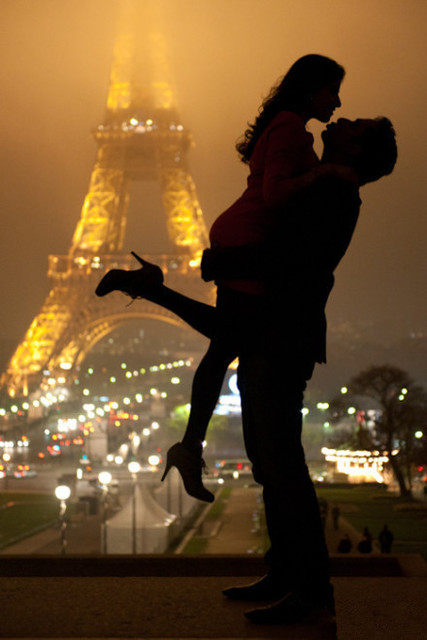 couple-eiffel-tower-love-night-view-Favim https://testosteronesboosterweb.com/testrx/