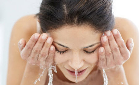 face-wash-23216 http://www.wecareskincare.com/hydraxil/